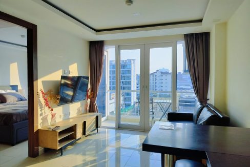 Grand Avenue Residence